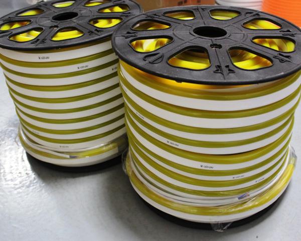 110v 14x26mm casaco colorido LED neon flex mangueira 2835 smd 2015 novo produto vendedor