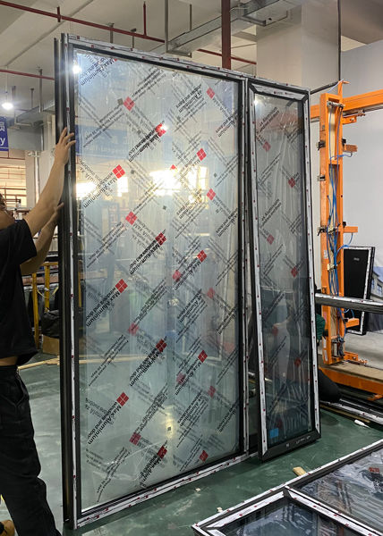 Luxury Meets Efficiency – Thermally Broken Awning Window