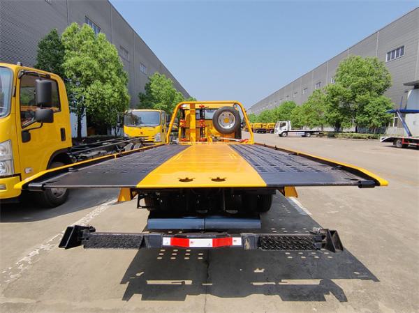 Dongfeng 3ton 4x2 Small Flat Low Bed Towing Truck Price