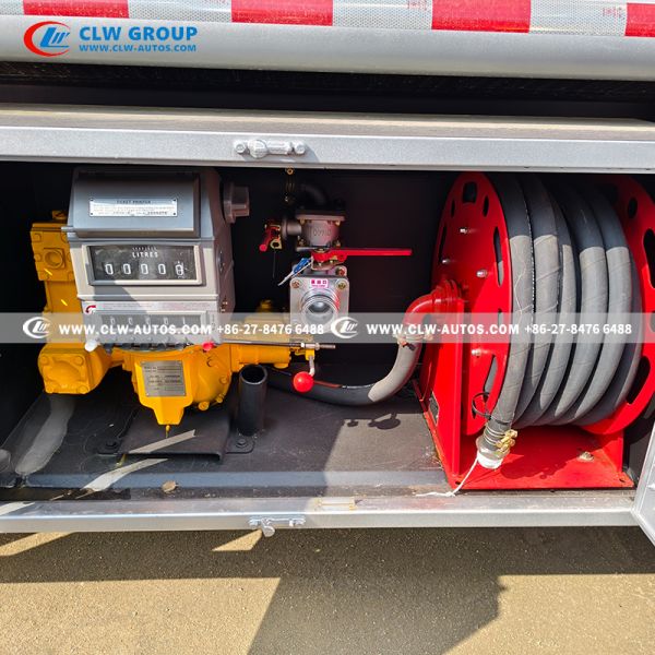 HOWO 10,000L Mobile Refueling Truck Aluminum Alloy Fuel Tanker Truck With Flow Meter