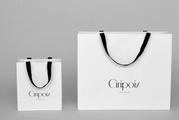White Custom Printed Paper Gift Bags With Handles And Logo OEM Service
