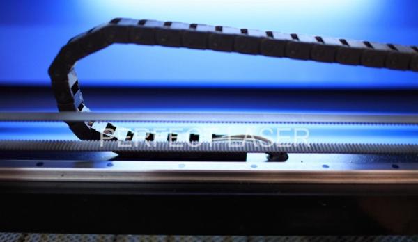 Sistema de corte a laser de CO2 de alta velocidade para publicidade, artes e artesanato