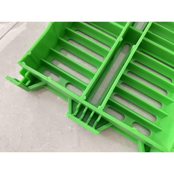 Reinforced Plastic Slatted Floor 300kg Capacity Piglets Goat Farm Flooring
