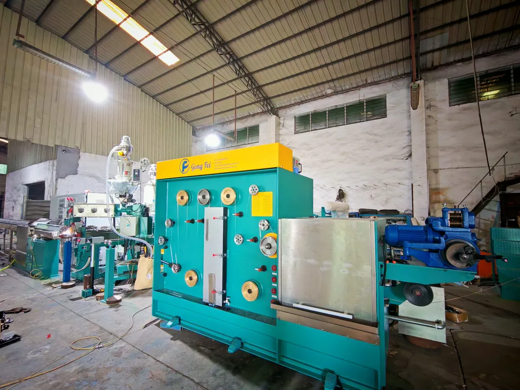 Línea de extrusión de cables LAN de alta velocidad.