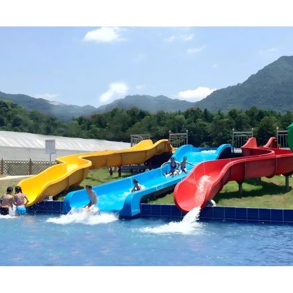 Parent Child Combination Swimming Pool Slide Impact Resistant 1.5-2m