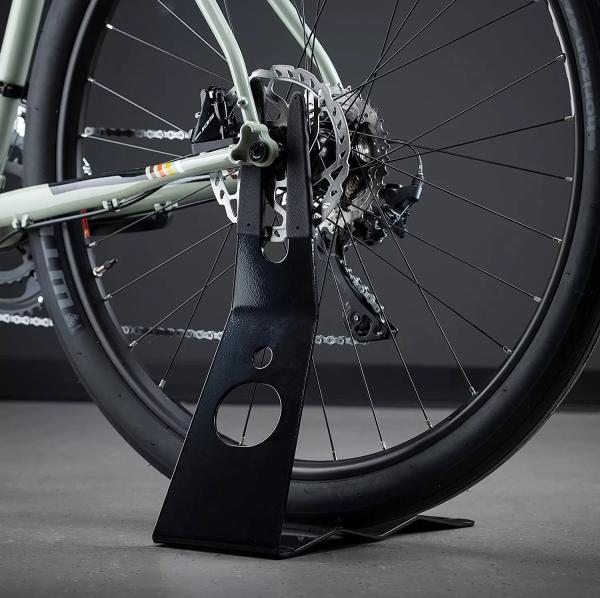 Salão de estar Ferro Bike Rear Wheel Holder Stand Base para 26-29 polegadas Mountain Road Bikes