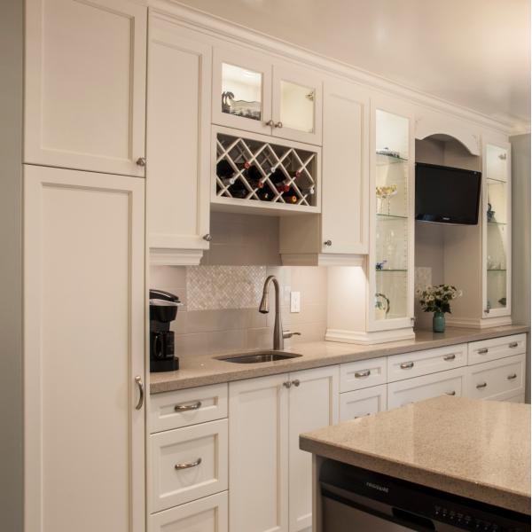 Factory Custom Made American Style White Kitchen Storage Cupboard Cabinet Prefab Storage Solid Wood Kitchen Cabinet