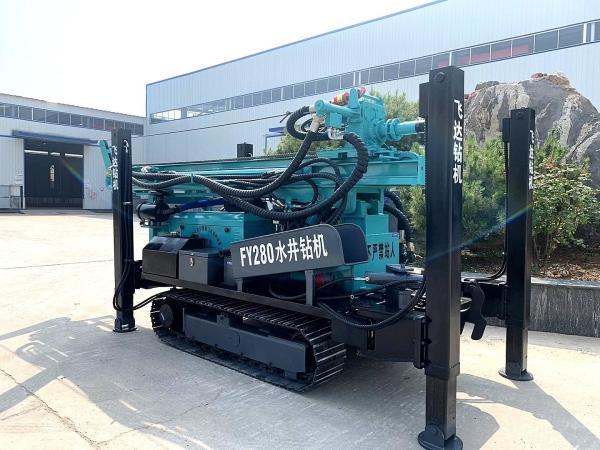 Máquina de perfuração de poços de água com bomba de óleo hidráulica e motor Yuchai de 75 kW