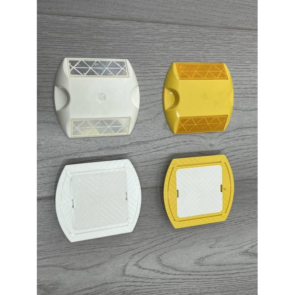 Baliza solar intermitente con plástico reflectante para mejorar la seguridad vial y diseño impermeable