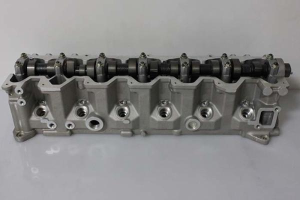Durable NISSAN RD28 Cylinder Head Assembly For 11040VB301 11040-VB301
