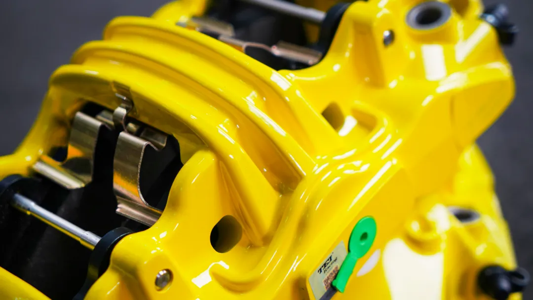 Front Big Brake Kit 6 Piston Caliper with 405x34mm rotor BBK auto brake system For Porsche Macan 20 Inch car rim