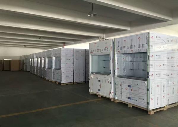 Polypropylene Fume Hood Ventilation Cupboard Vertical Raising Sash PP Worktop