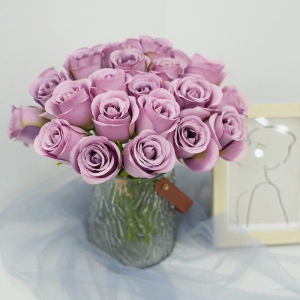 Simulation de 7 têtes Rose en gros Concubine impériale Rose portable Rose Bundle Aménagement ménager Hôtel Décoration de salle de mariage