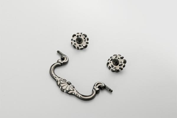 Antique Zinc Alloy Furniture Hardware Pulls Flower Shape Drawer Handle Knobs