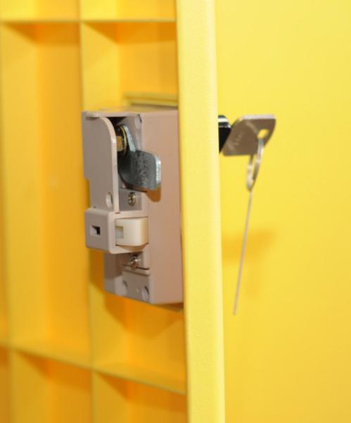 Plastic Gym Lockers Wtih Master Combination Padlock , 4 Tier Employee Storage Lockers