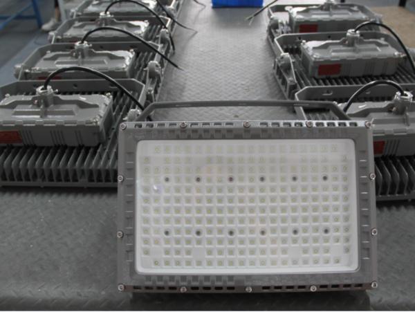 inundação à prova de explosões do diodo emissor de luz 20-300W que ilumina a iluminação industrial de alumínio de T80℃