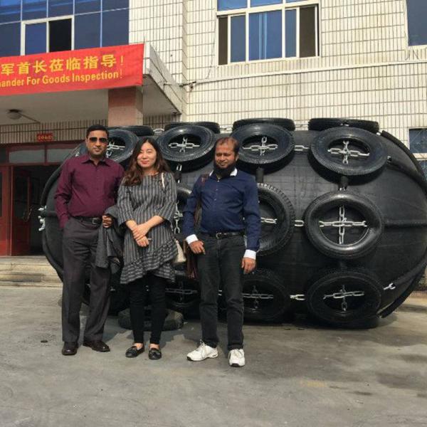 Ocean Platform Protection Marine Rubber Fender Initial Pressure 0.05 - 0.08MPa