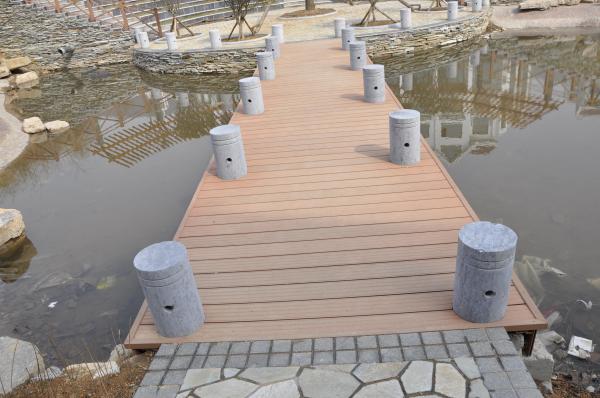 Outdoor 140x25 WPC Floor Decking Plastic Wood Plank Flooring Corrosion Resistance