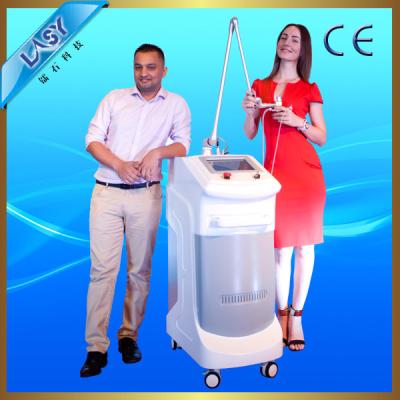 CO2 de laser de la machine 10600nm de retrait de cicatrice d'acné de 40w 60w rf partiel pour médecins Clinics Hospitals