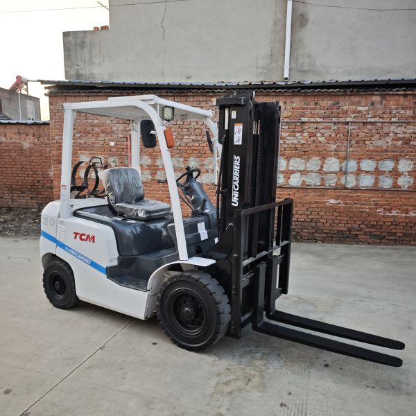 Used TCM 2-ton Forklift Featuring Easy-to-Maintain LPG System