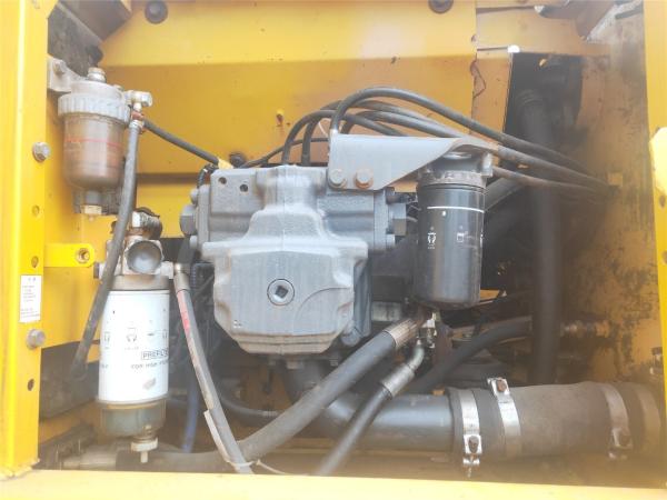                  Komatsu PC210-8 Excavator Japan Made Cheap Komatsu Machinery Track Digger PC200 PC210 PC220 PC230 PC240 High Quality on Sale             