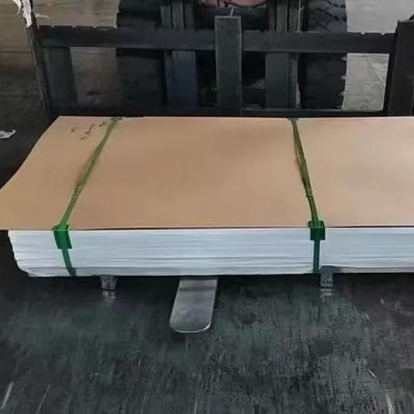 DIN 1.4521 UNS S44400 SUS444 Лист из нержавеющей стали 0,5-3 мм 2B Поверхность 1220 мм для резервуара с водой