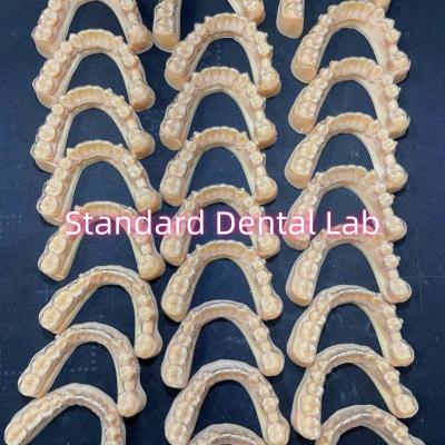 Dentista Profissional Dentes Ortodônticos Invisalign Retentores Claros Plano de Tratamento