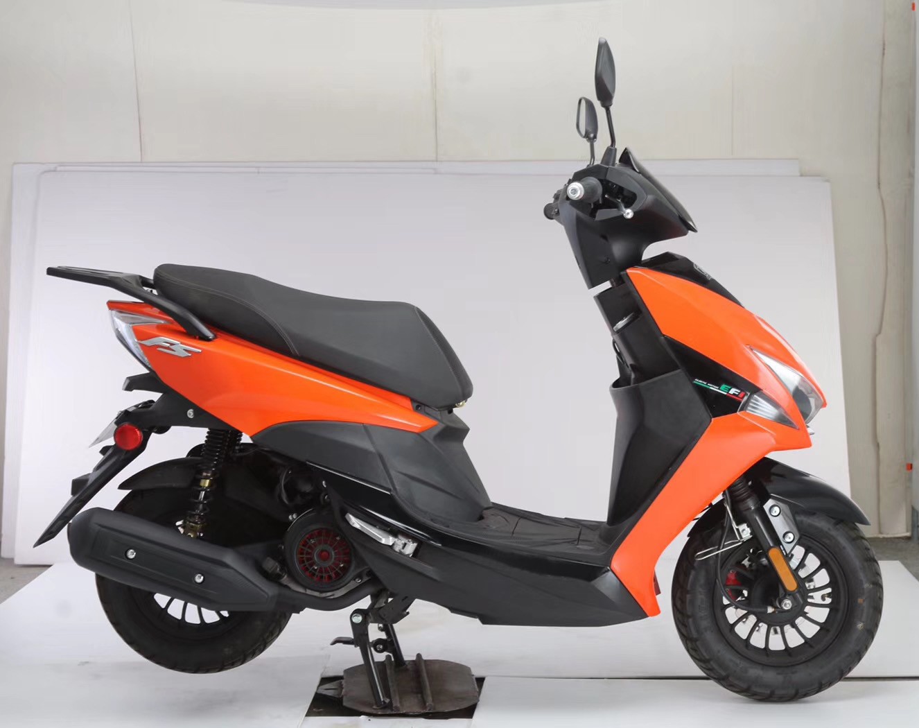 толчок ламп 80km/H галоида Кристл мотороллеров мопеда 5.9kw 7000rpm