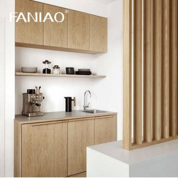 Простой функциональный кухонный шкаф мини-кухня для проекта квартиры