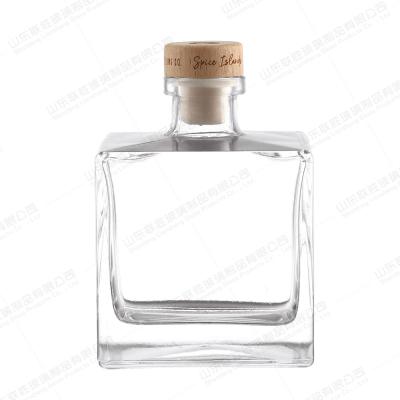 Vinho aceitável Logotipo do cliente 500ml Vidro Quadrado Vodka garrafa de uísque com tampa de cortiça