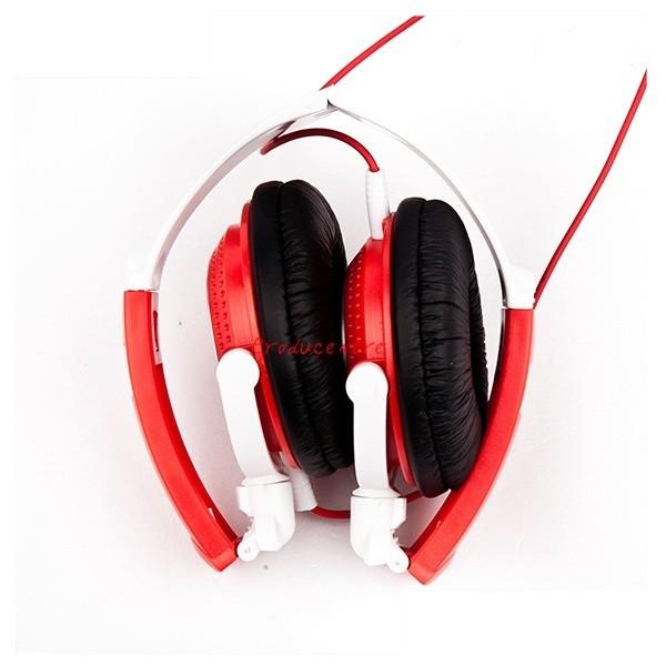 classic design	fashionable many color headphone with white point in ear cover and foldable headband