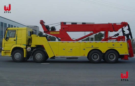 Буксировать грузового автомобиля эвакуатора 50t вредителя Sinotruk 8X4 желтый