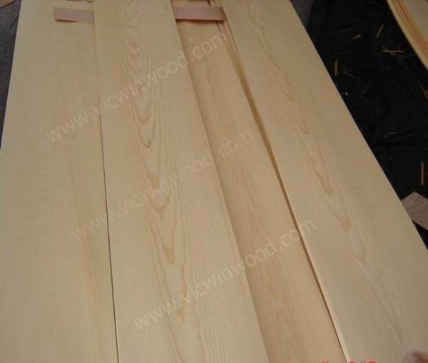 Sliced Cut Natural Clear Pine Wood Veneer Sheet