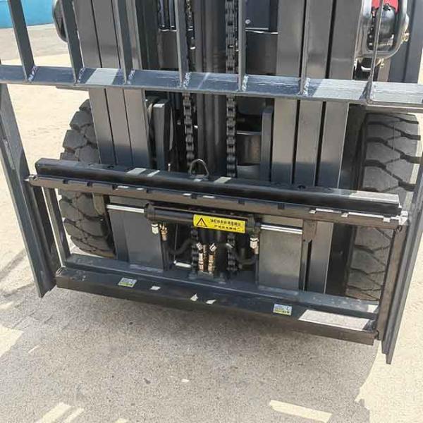 2500kgs 2.5T Diesel Forklift Truck Hydraulic Transmission Yanmar Engine