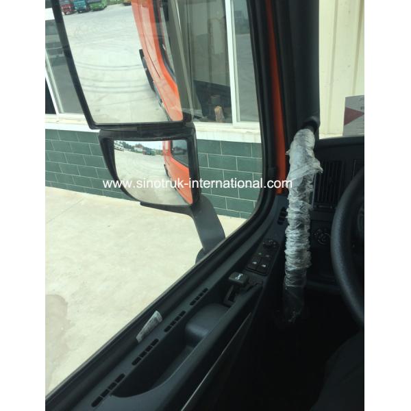 Левой евро управляемое рукой трактора и Семи трейлера Хово сверхмощное тележки ИИ