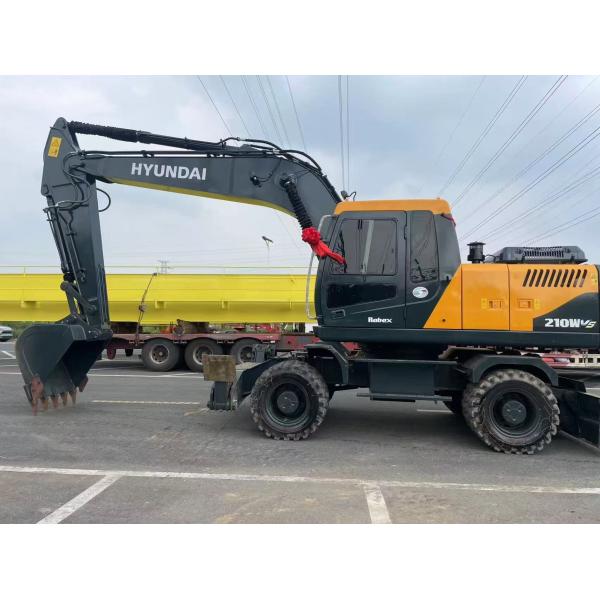 Excellent état Hyundai 210w-9 Excavateur à roues 112 kW Puissance