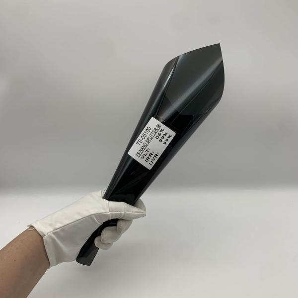PELÍCULA NANO CERÁMICA TS-05100 PARA PROTECCIÓN DE PRIVACIDAD EN VENTANAS DE AUTOMÓVILES