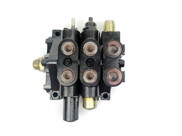 Threaded Tractor Hydraulic Control Valve Manual Directional Valve  20Mpa