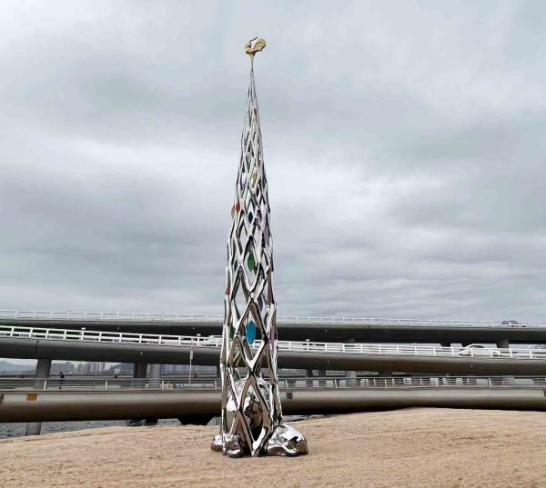 Grande escultura exterior de aço inoxidável contemporânea uma altura de 10,0 medidores