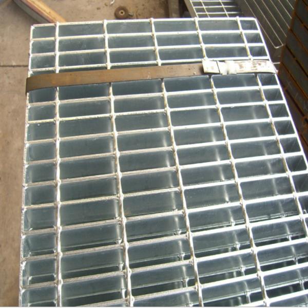 Анти- решетки стока мойки корозии с рамкой подгоняют сталь гальванизированную размером