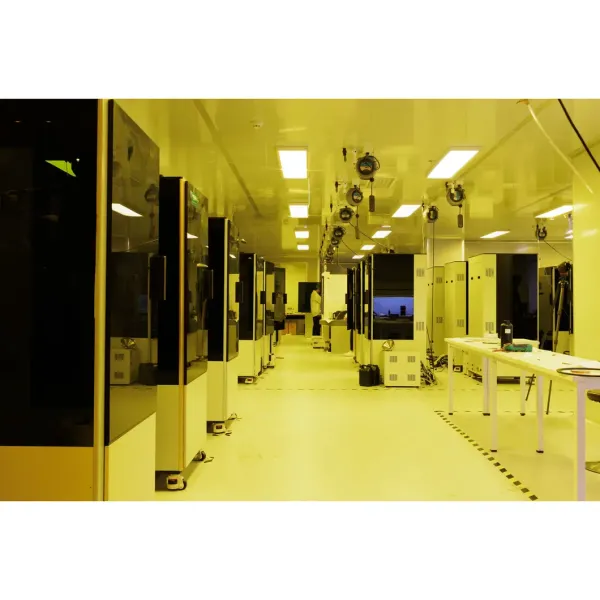 High-Throughput Drug Screening Silicon Microreactor Array