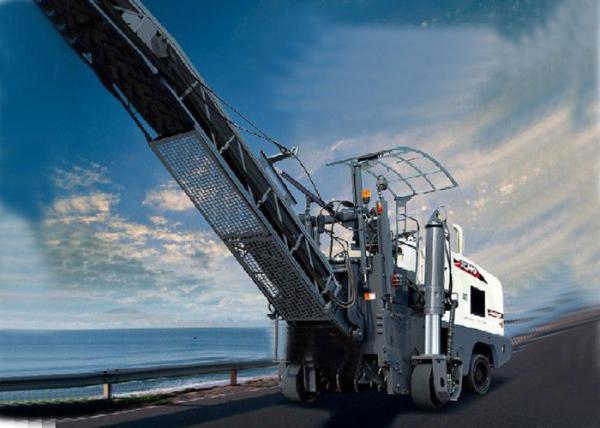 Portable 0 - 7km/h Travel Speed 162KW Asphalt / Concrete Milling Machine Equipment XCMG