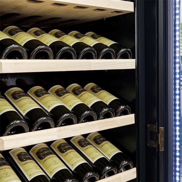 Single Zone Black Wood Drink Cabinet Lockable Kitchen Wine Cooler Furniture Armoire à boissons en bois noir à zone unique meuble de cuisine verrouillable