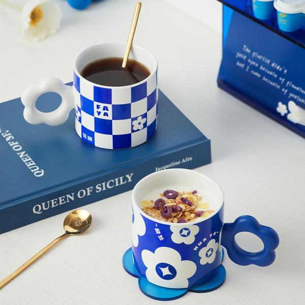 Minimalist Design Style Valentine'S Day Ceramics With Customized Options And Floral Pattern