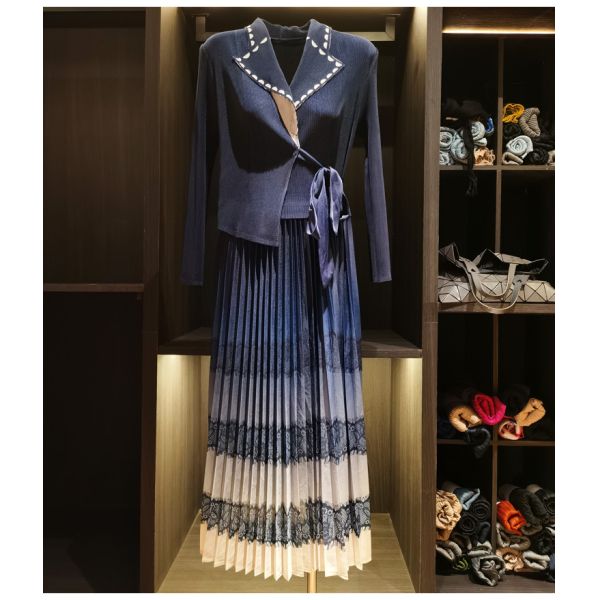Autumn New Elegant Color-Blocking Printed Pleated Faux Two-Piece Dress Plus Size Casual Chiffon Lace Long Sleeves Suit Collar