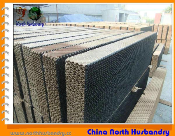 Poultry farm evaporative pads for cooling system