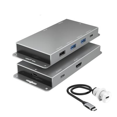 Hub USB-C pour système de conférence avec prise de bureau 2 en 1