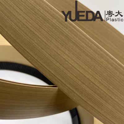 Bandes de bordure en PVC résistantes à la chaleur pour la fabrication de meubles/décoration intérieure/traitement de cartons-M7465