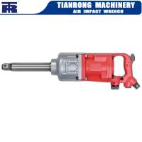 Le moteur est équipé d'un moteur de commande à commande automatique.