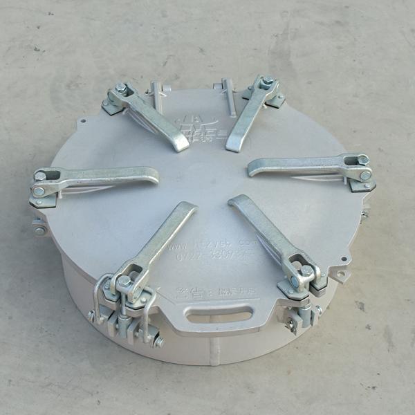 Highly Accurate Aluminum Alloy Six-jaw Quick-open Manhole Cover Seat for Tanker Explosion-proof